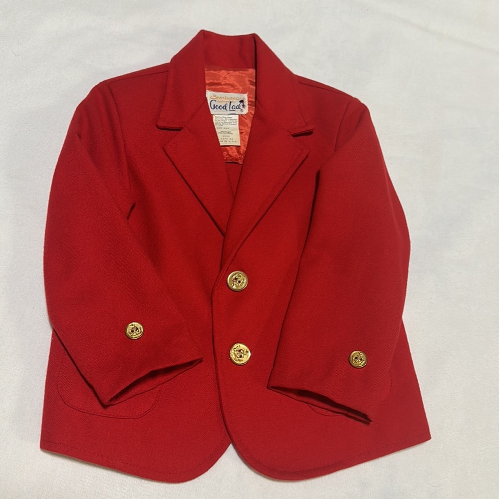 Blazer red for boy size 2 T 100% poliester pre-owned exellent condition